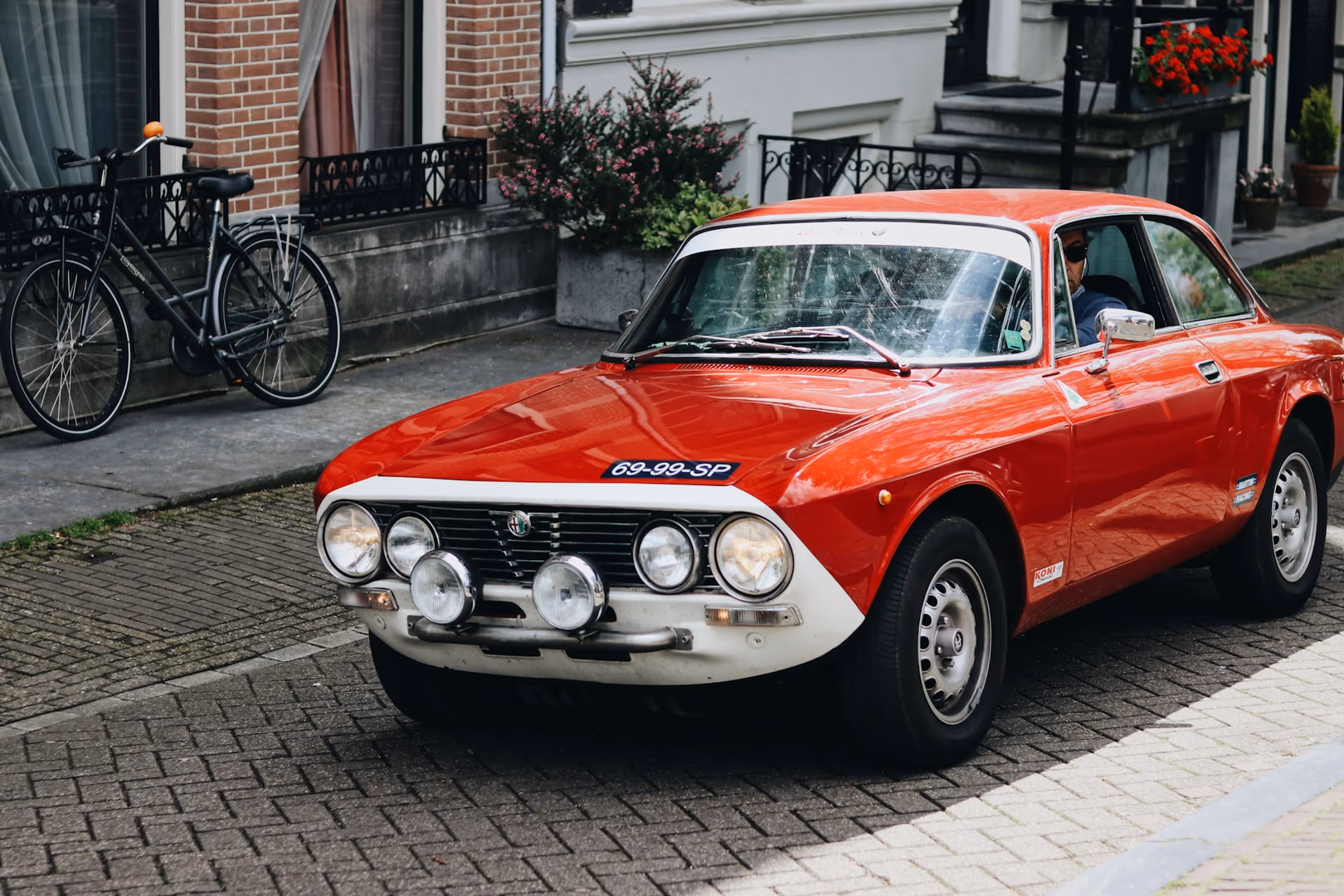 Retro smochód Alfa Romeo